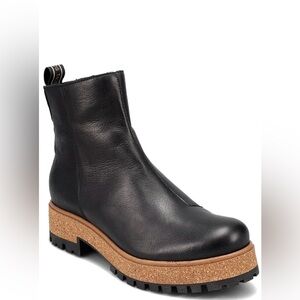 Taos Downtown Black Leather Boots with a cork midsole